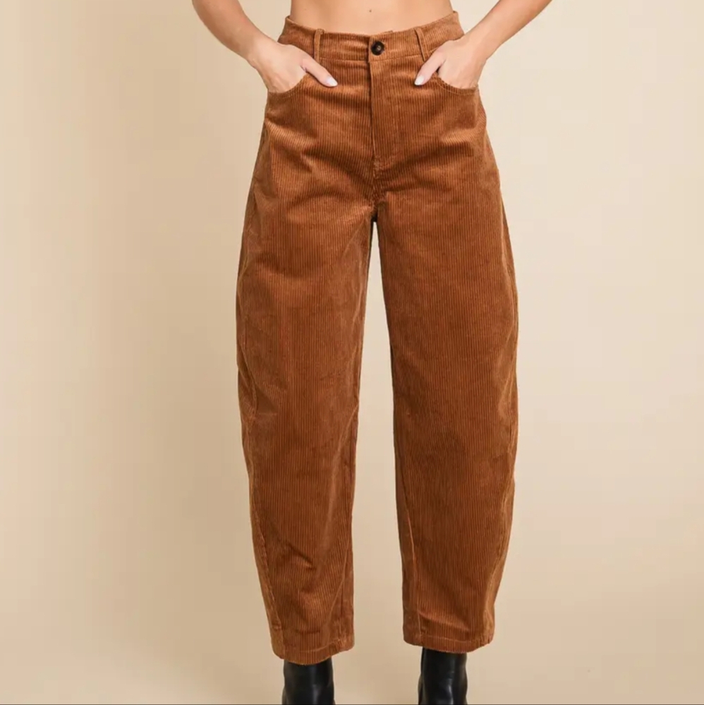 CLEARANCE NWT Corduroy Barrel Pants in Cognac